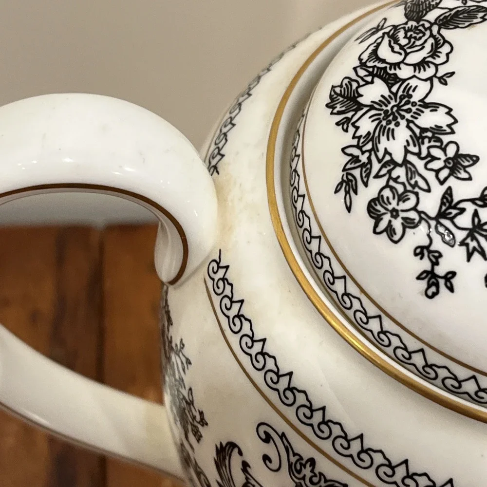 Wedgwood Black Columbia large coffee pot, Sugar, Creamer Set, Rare,‎ Excellent